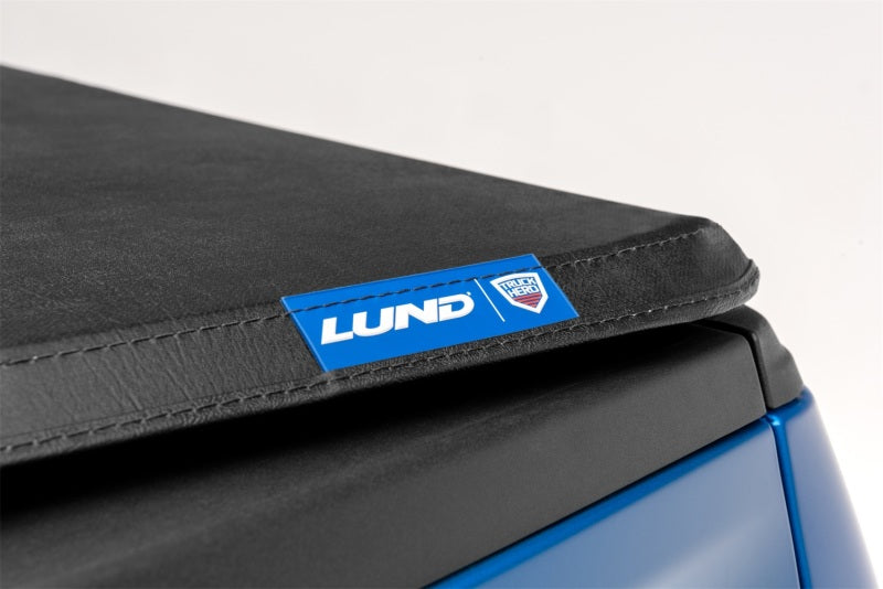 Lund 05-15 Toyota Tacoma (6ft. Bed) Genesis Tri-Fold Tonneau Cover - Black