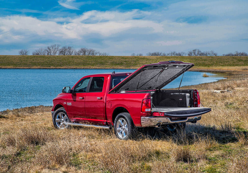 UnderCover 12-18 Ram 1500 (w/o Rambox) 5.7ft Elite LX Bed Cover - True Blue