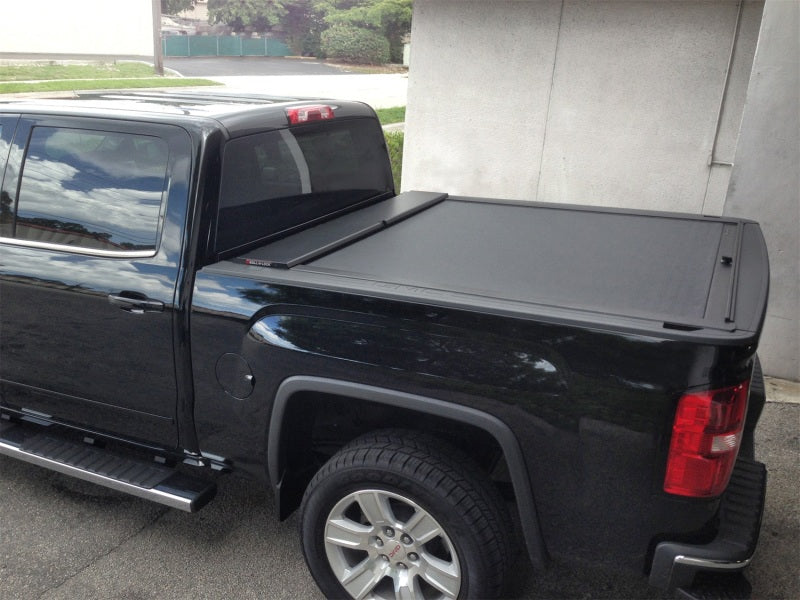 Roll-N-Lock 15-18 Chevy Colorado/Canyon LB 71-1/2in M-Series Retractable Tonneau Cover